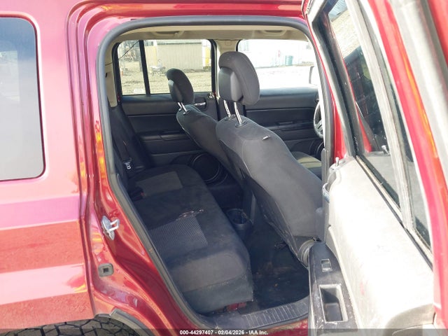 1C4NJRFB4GD646189 Jeep Patriot Latitude