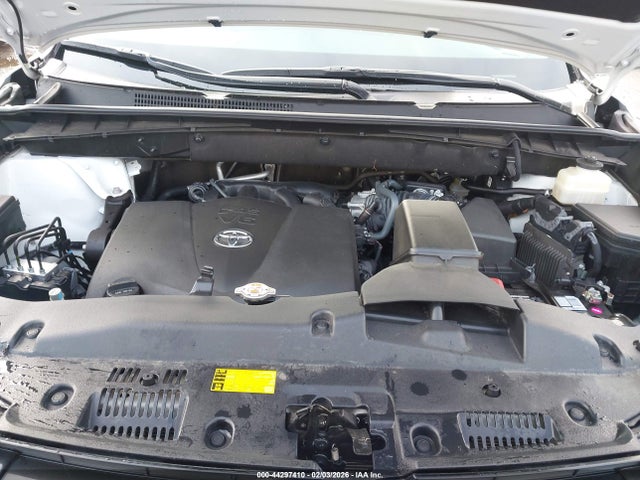 5TDJZRFH8KS563650 Toyota Highlander Se