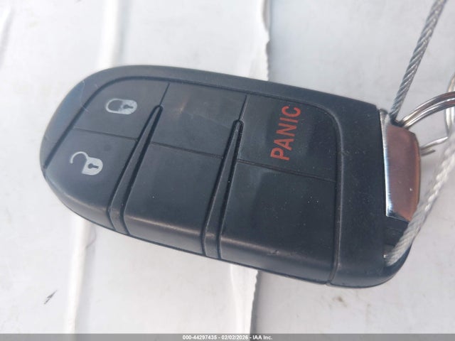 3C4NJCBB0JT461643 Jeep Compass Latitude Fwd