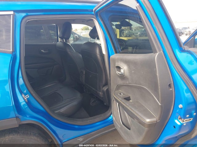 3C4NJCBB0JT461643 Jeep Compass Latitude Fwd