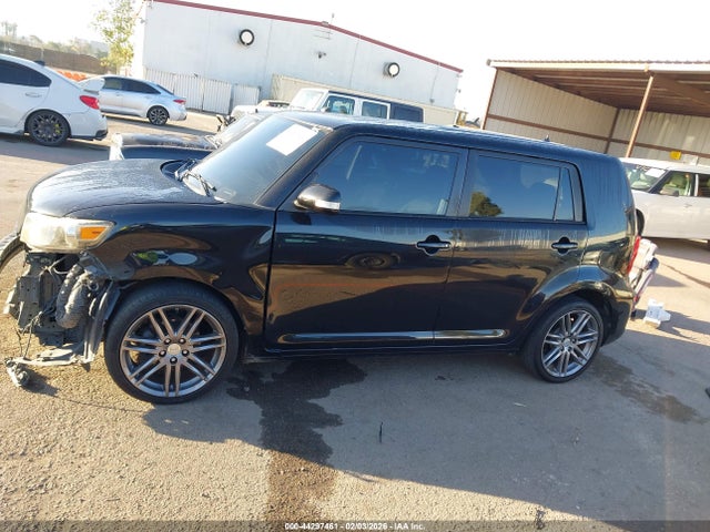 Scion XB 2014 JTLZE4FE8EJ054820 Image 14