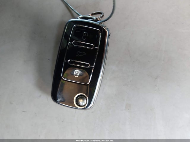 1VWDT7A3XHC056917 Volkswagen Passat 1.8t R-line