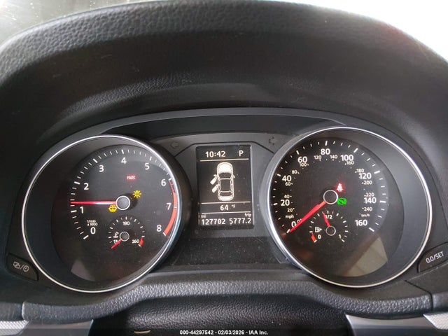 1VWDT7A3XHC056917 Volkswagen Passat 1.8t R-line
