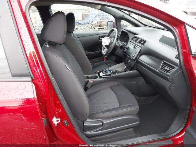1N4AZ1CPXJC306640 Nissan LEAF SV