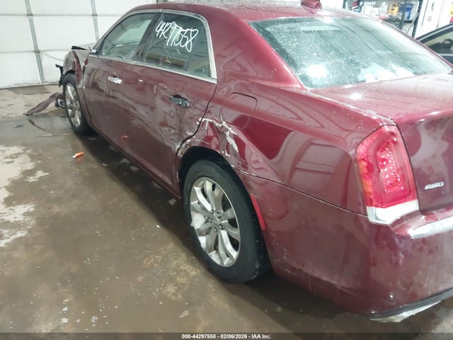 44297558 :رقم المزاد ، 2C3CCAKG6HH647650 vin ، 2017 Chrysler 300c Awd مزاد بيع
