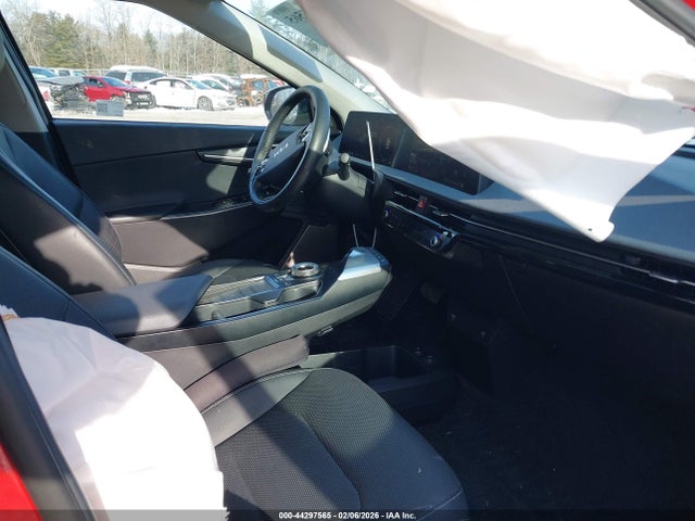 2022 KIA EV6 KNDC3DLC1N5037005 Photo 4