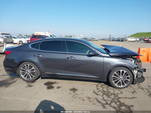 KNALC4J1XH5078302 KIA Cadenza Technology