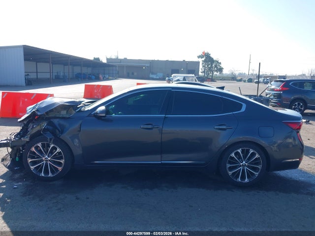 KNALC4J1XH5078302 KIA Cadenza Technology