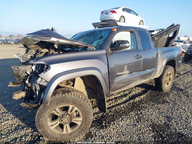 Toyota Tacoma 2017 5TFSZ5AN5HX078296 Image 2