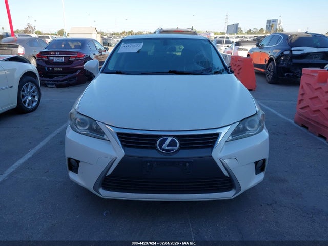 Lexus CT 200H 2014 JTHKD5BH2E2181657 Image 12