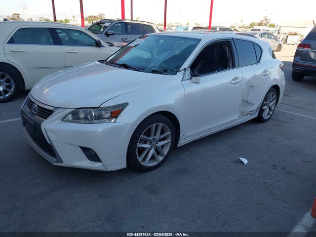 Lexus CT 200H 2014 JTHKD5BH2E2181657 Image 2