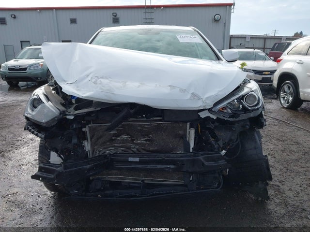 5XYZTDLB8HG440492 Hyundai Santa Fe Sport 2.4l