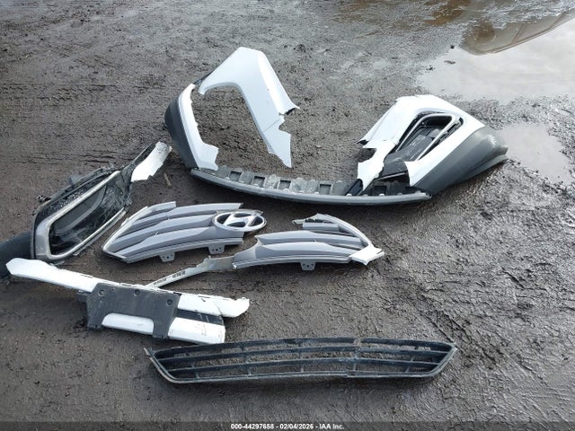 5XYZTDLB8HG440492 Hyundai Santa Fe Sport 2.4l
