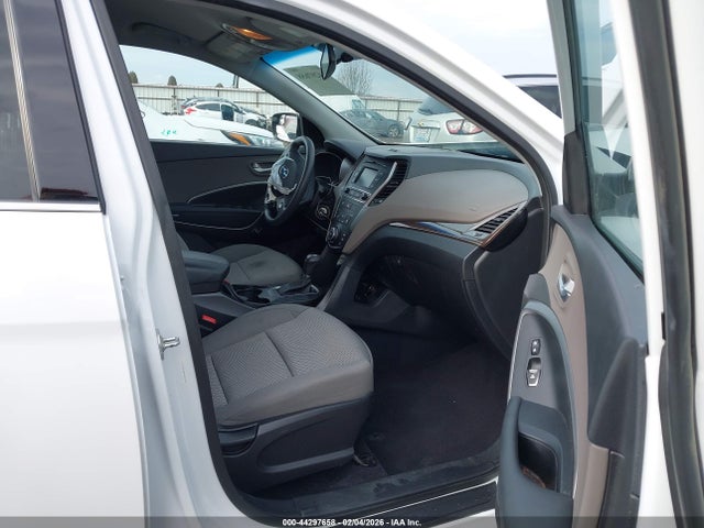 5XYZTDLB8HG440492 Hyundai Santa Fe Sport 2.4l