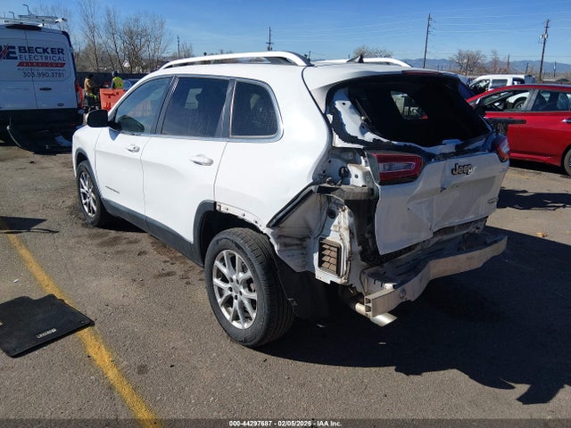 2016 JEEP CHEROKEE 1C4PJLCB0GW377025 Photo 2