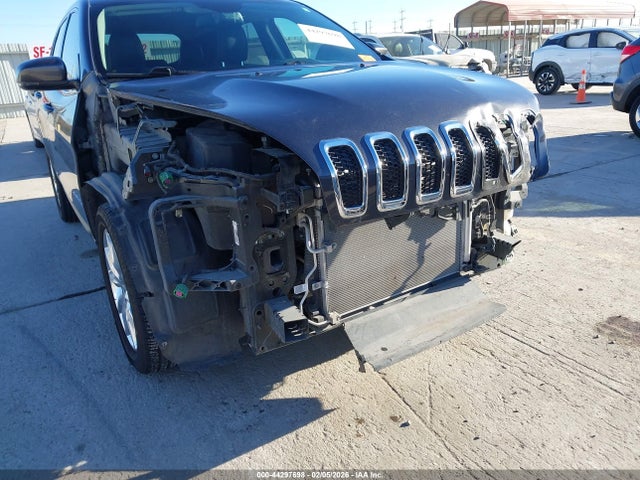 1C4PJLDB8GW338892 Jeep Cherokee Limited