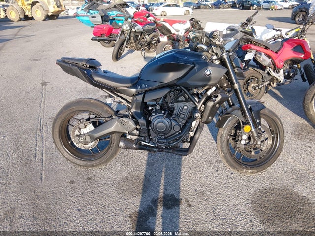 JYARM48Y7SA000311 Yamaha Mtn690 C