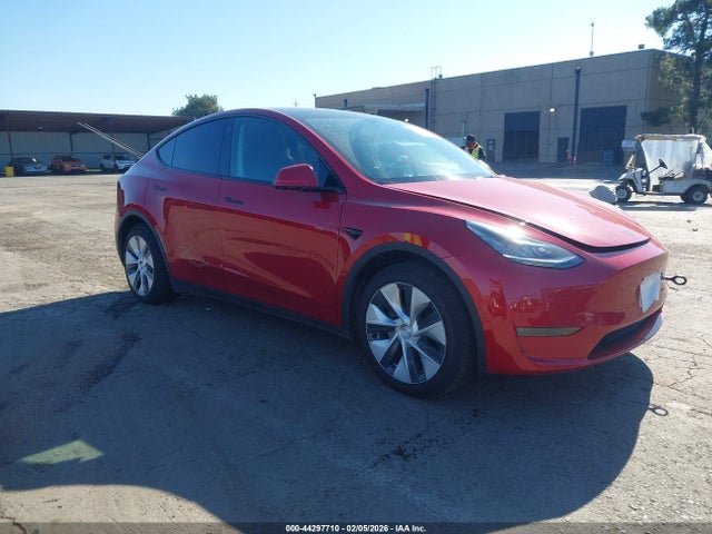 2021 TESLA MODEL Y 5YJYGDEE0MF090171 Photo 0