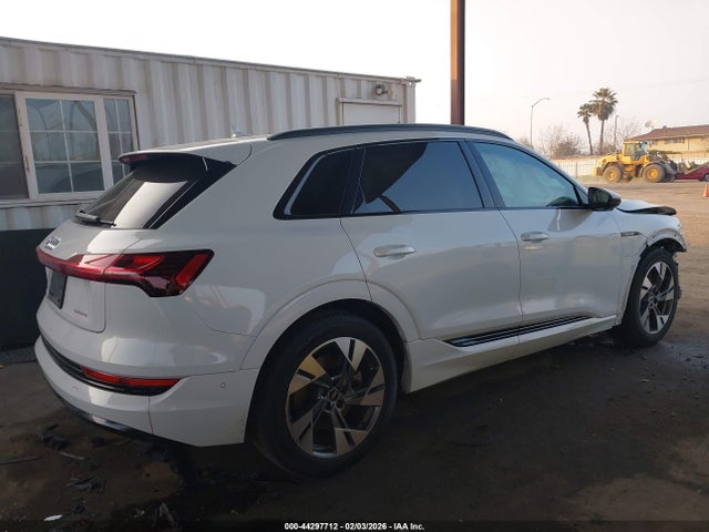 Audi E-tron Premium Quattro 2021 WA1AAAGE2MB007500 Image 13
