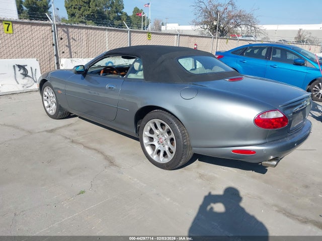 2002 JAGUAR XKR SAJDA42B82PA25005 Photo 2
