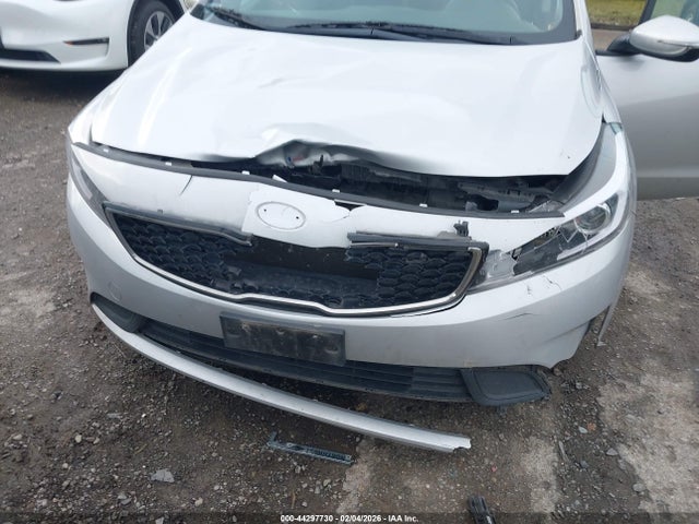 KNAFK5A89H5674584 KIA FORTE LX
