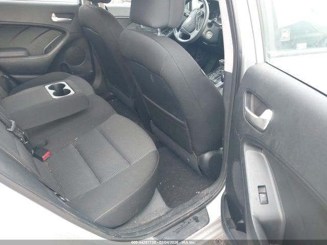 KNAFK5A89H5674584 KIA FORTE LX