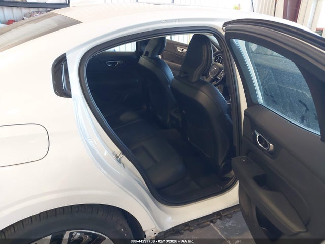 Продажа на аукционе авто 2025 Volvo S60 B5 Core, vin: 7JRL12GJ9SG362425, номер лота: 44297739