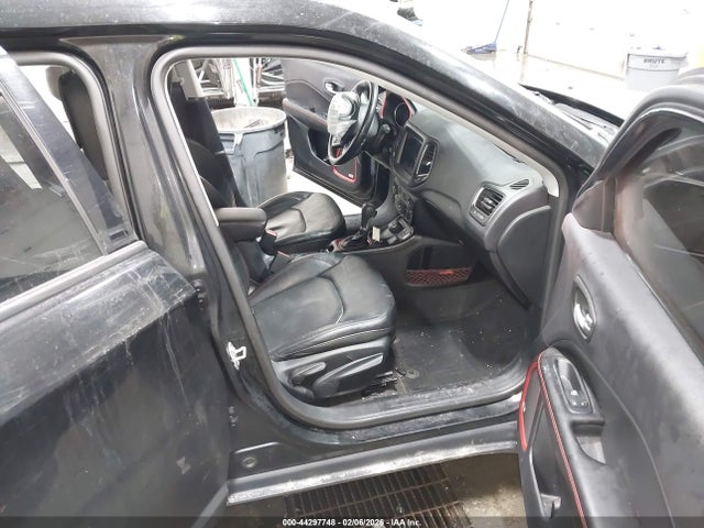 44297748 :رقم المزاد ، 3C4NJDDB5HT631864 vin ، 2017 Jeep New Compass Trailhawk 4x4 مزاد بيع