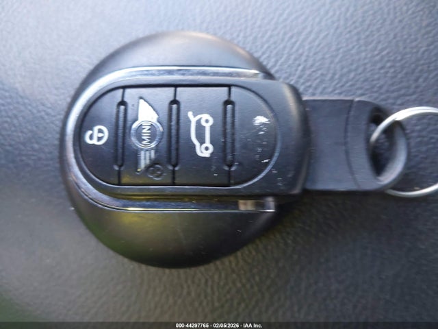 2018 MINI COUNTRYMAN WMZYT5C39J3E62251 Photo 10