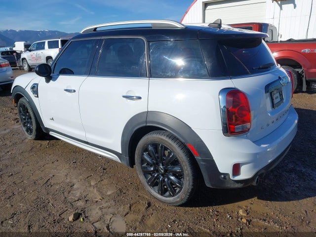 2018 MINI COUNTRYMAN WMZYT5C39J3E62251 Photo 2
