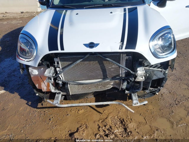 2018 MINI COUNTRYMAN WMZYT5C39J3E62251 Photo 5