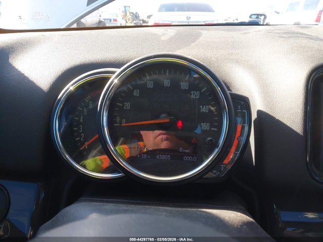 2018 MINI COUNTRYMAN WMZYT5C39J3E62251 Photo 6