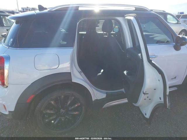 2018 MINI COUNTRYMAN WMZYT5C39J3E62251 Photo 7