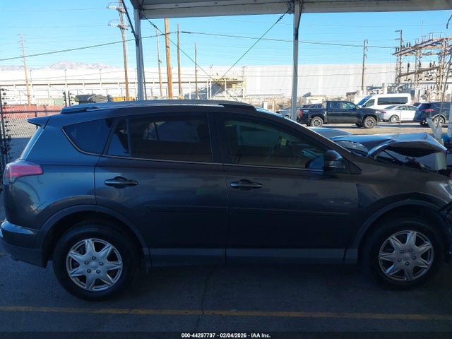Toyota RAV4 LE 2016 JTMZFREVXGJ082385 Image 13