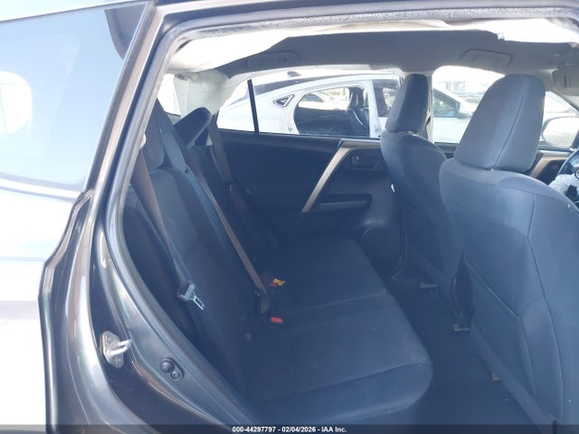 Toyota RAV4 LE 2016 JTMZFREVXGJ082385 Image 8