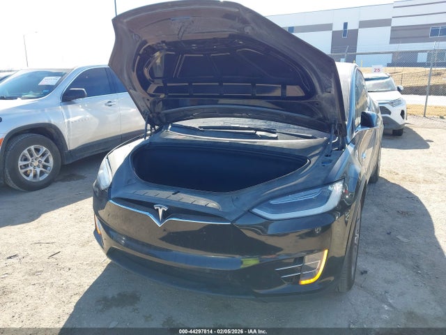 2017 TESLA MODEL X 5YJXCBE22HF049421 Photo 9