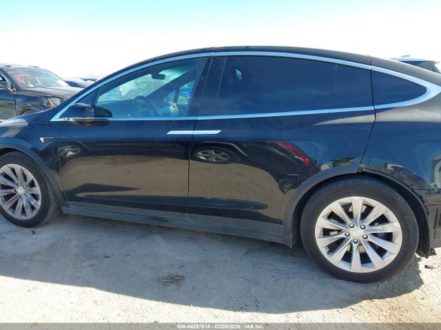 5YJXCBE22HF049421 Tesla Model X 100d/75d/90d