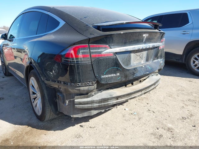 2017 TESLA MODEL X 5YJXCBE22HF049421 Photo 5