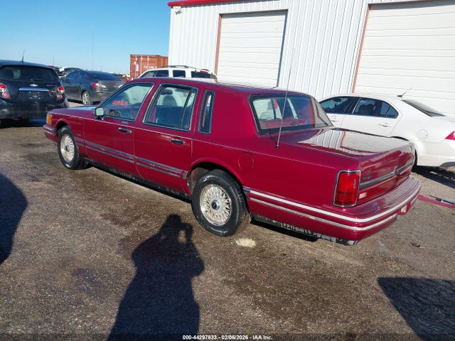 1993 LINCOLN TOWN CAR 1LNLM82W0PY629752 Photo 2