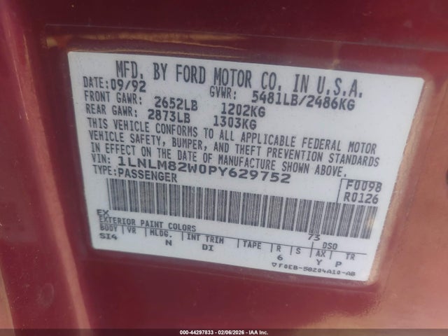 1993 LINCOLN TOWN CAR 1LNLM82W0PY629752 Photo 8