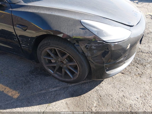 2023 TESLA MODEL 3 5YJ3E1EA9PF684953 Photo 5