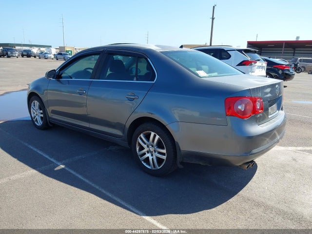 2007 Volkswagen Jetta Wolfsburg Edition მანქანა იყიდება აუქციონზე, vin: 3VWEF81K87M058557, აუქციონის ნომერი: 44297875