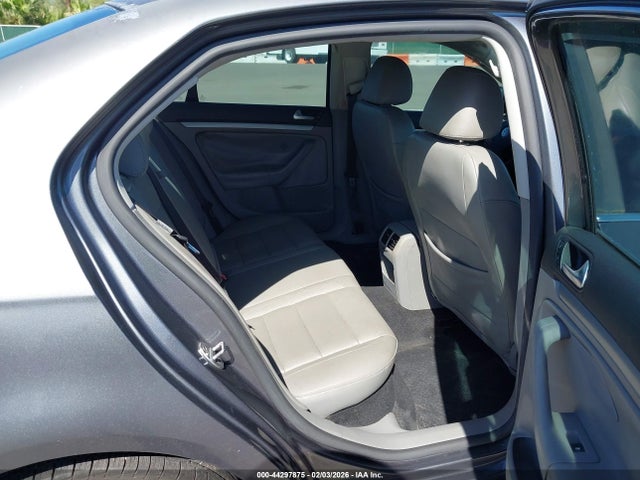 2007 Volkswagen Jetta Wolfsburg Edition მანქანა იყიდება აუქციონზე, vin: 3VWEF81K87M058557, აუქციონის ნომერი: 44297875