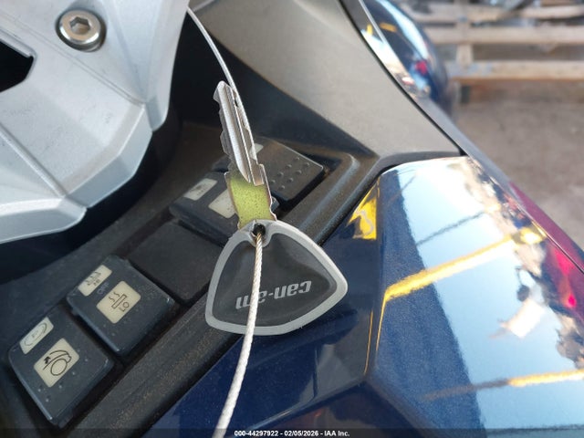 2010 CAN-AM SPYDER ROADSTER 2BXJBKC19AV001483 Photo 10