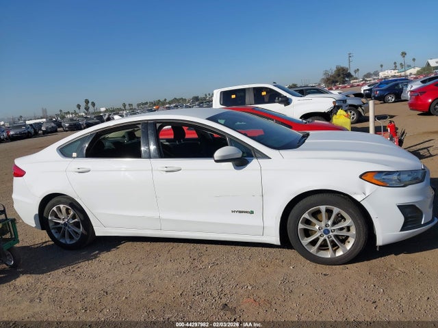 Ford Fusion Hybrid Se 2019 3FA6P0LU1KR208174 Image 14