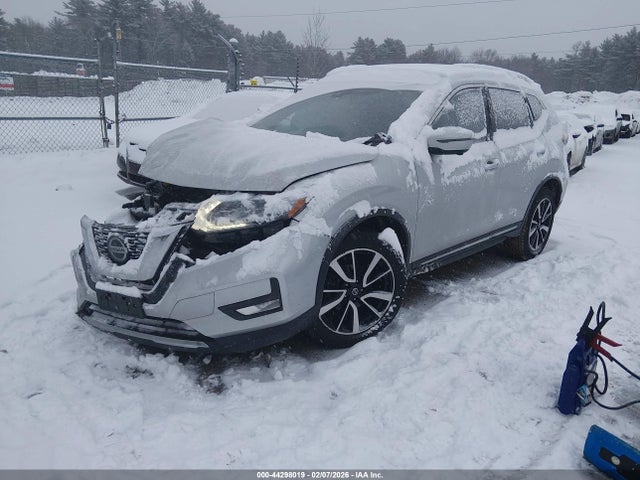JN8AT2MV0JW328728 Nissan Rogue Sl