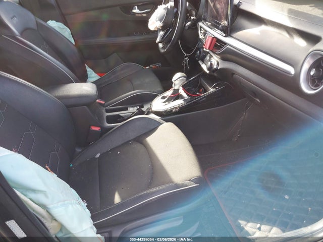 2023 Kia Forte Gt-line მანქანა იყიდება აუქციონზე, vin: 3KPF54AD4PE577183, აუქციონის ნომერი: 44298054