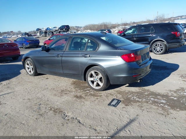 2013 BMW 328I WBA3B5G51DNS01577 Photo 2