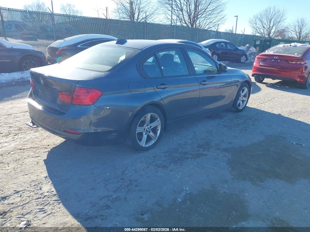 2013 BMW 328I WBA3B5G51DNS01577 Photo 3