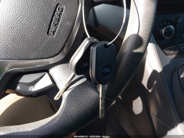 1FMCU0GX4GUA28841 Ford ESCAPE SE
